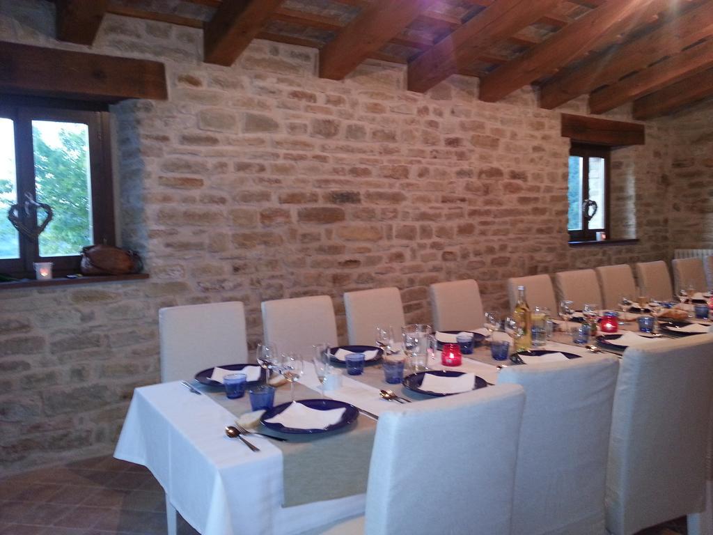 Amico Country House Serra San Quirico Eksteriør billede
